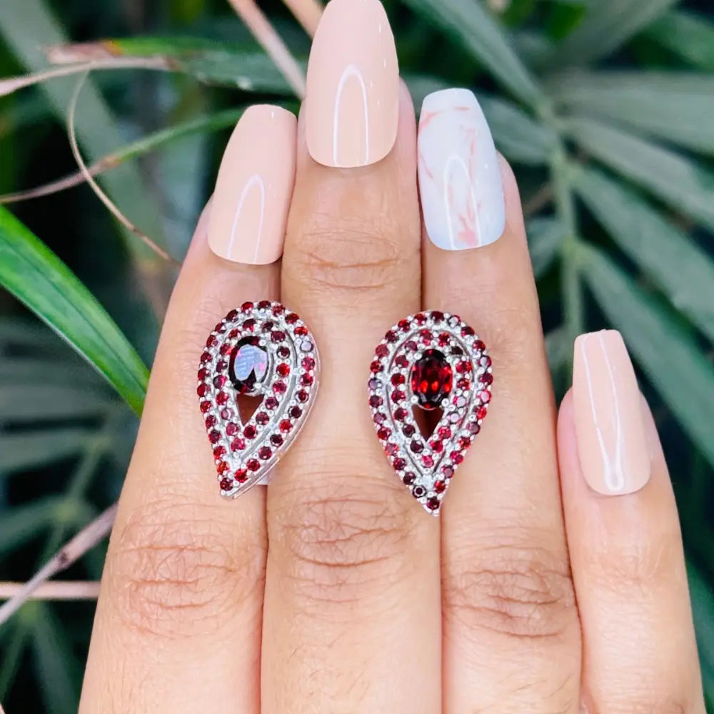 Newly Design Fine 925 Solid Silver Garnet Teardrop Stud Earrings Prong Setting Wedding Jewelry