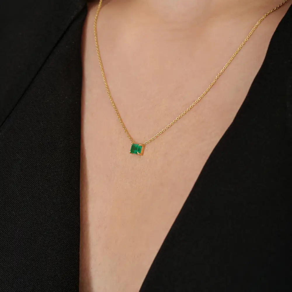 Prong Set Emerald Single Stone Pendant Necklace K18 Yellow Gold Fine Stackable Jewelry