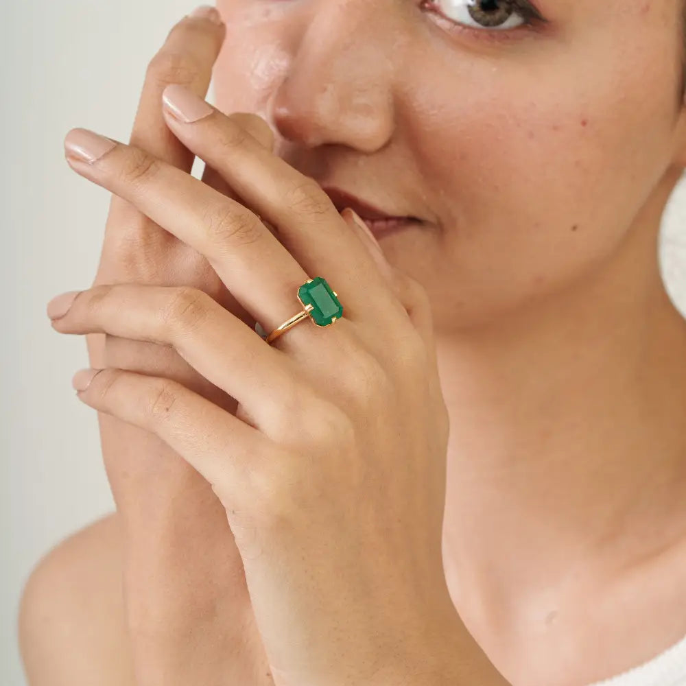 Natural Gemstone Emerald 18K Solid Yellow Gold Single Stone Engagement Ring Manufacturer