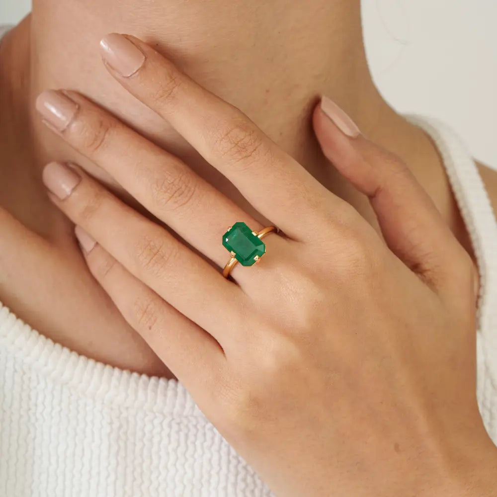 Natural Gemstone Emerald 18K Solid Yellow Gold Single Stone Engagement Ring Manufacturer
