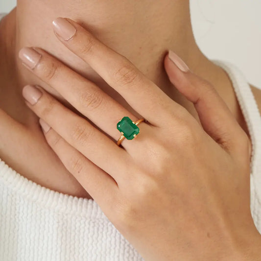 Natural Gemstone Emerald 18K Solid Yellow Gold Single Stone Engagement Ring Manufacturer
