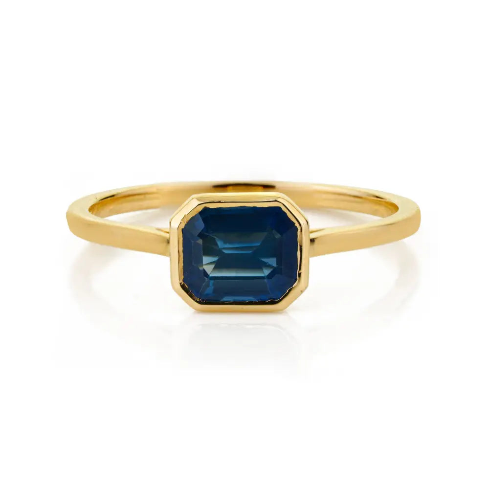 Simple Elegant K14 Yellow Gold Blue Sapphire Single Stone Stackable Ring For Everyday Wear
