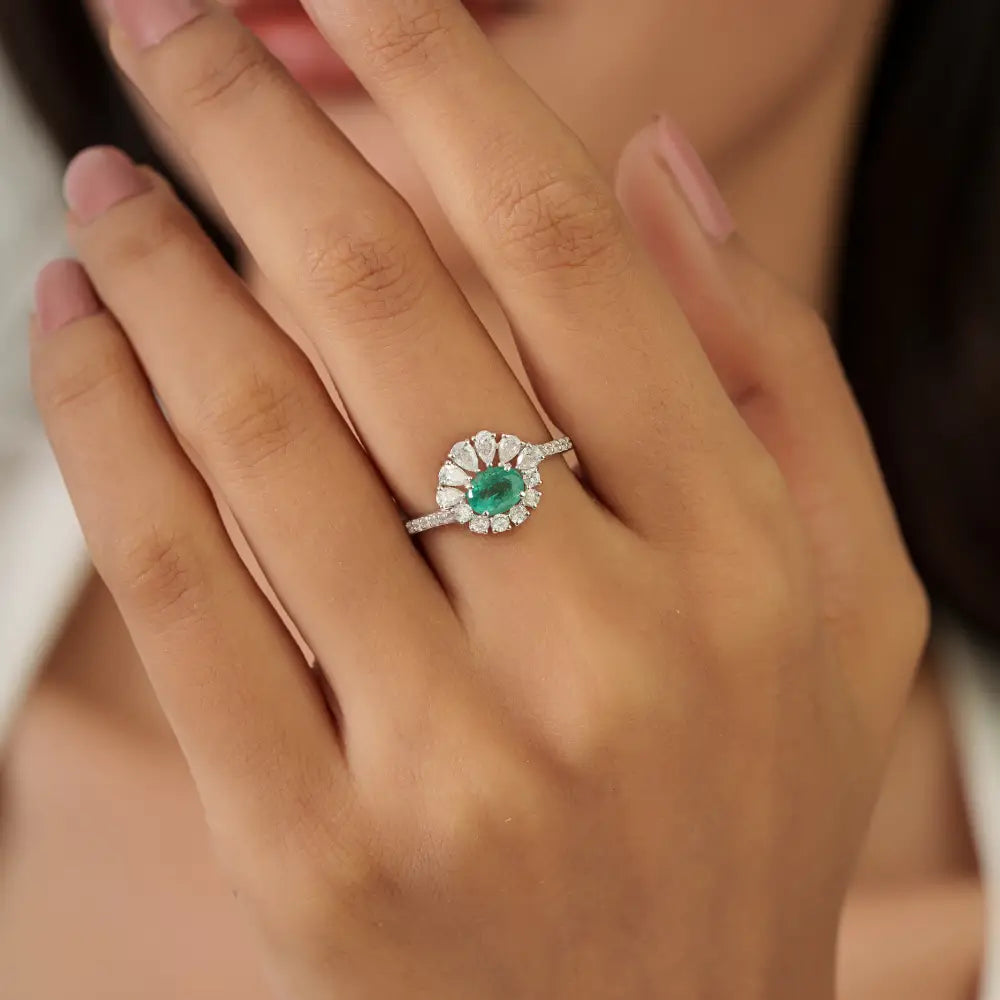 Exclusive Design Emerald & Diamond Statement Ring Engagement Jewelry 18K Solid White Gold