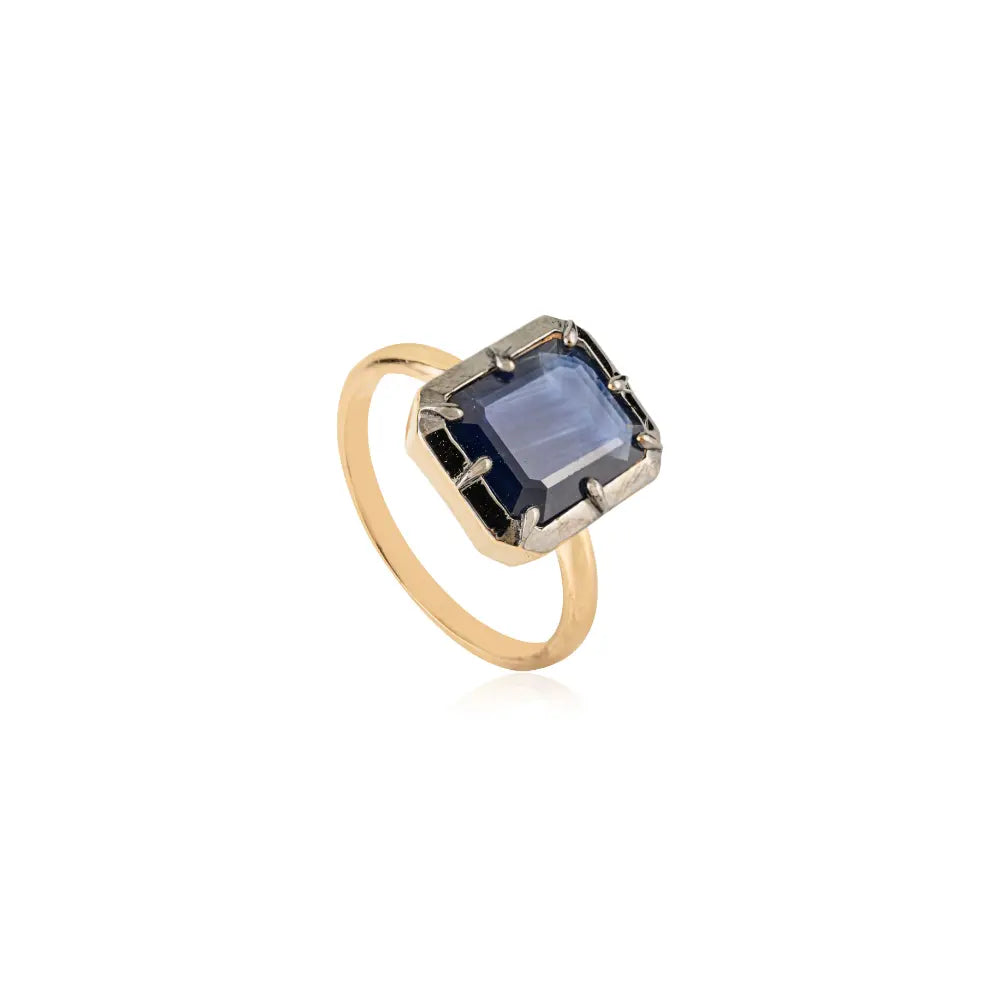 Top Quality Blue Sapphire Single Stone Black Rhodium Plated Gemstone Ring 18K Yellow Gold