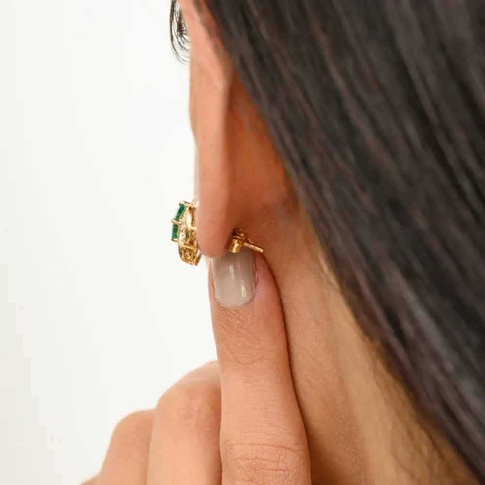 Elegant Floral Design 18K Fine Yellow Gold Emerald Diamond Clover Stud Earrings