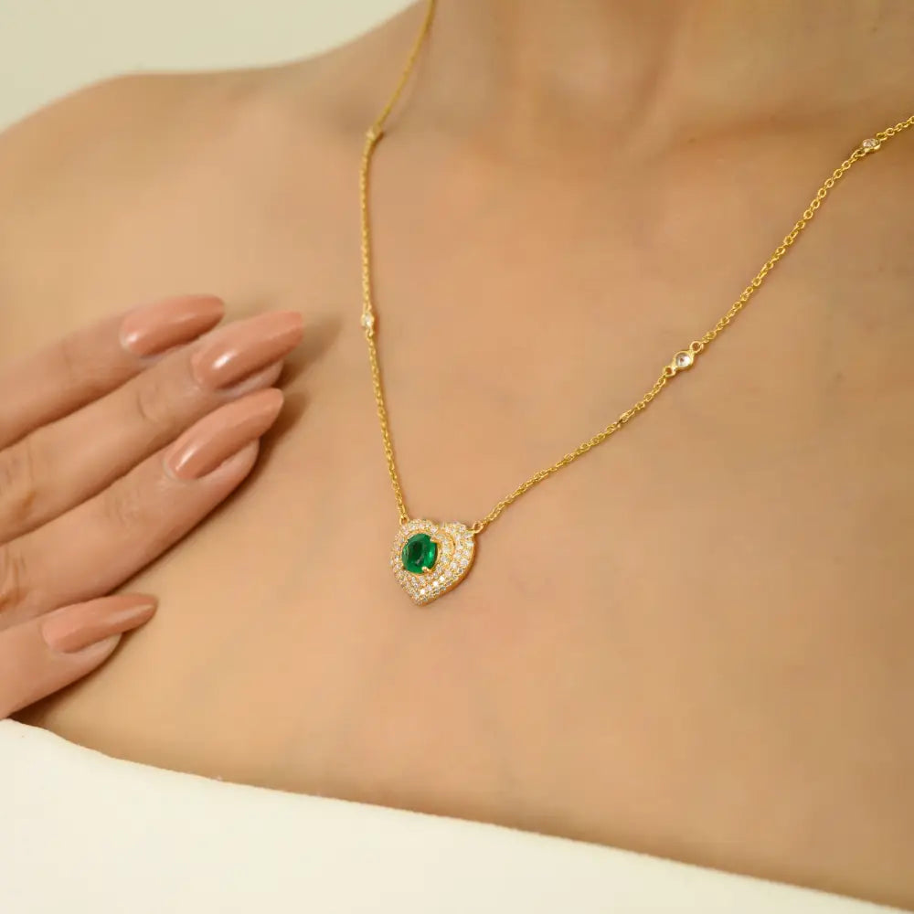 18K Real Yellow Gold Emerald & Diamond Heart Shape Cluster Pendant Necklace Anniversary Gift