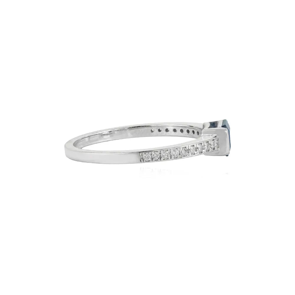 Half Bezel Set Blue Sapphire & Diamond Solid K14 White Gold Stacking Band Ring For Unisex