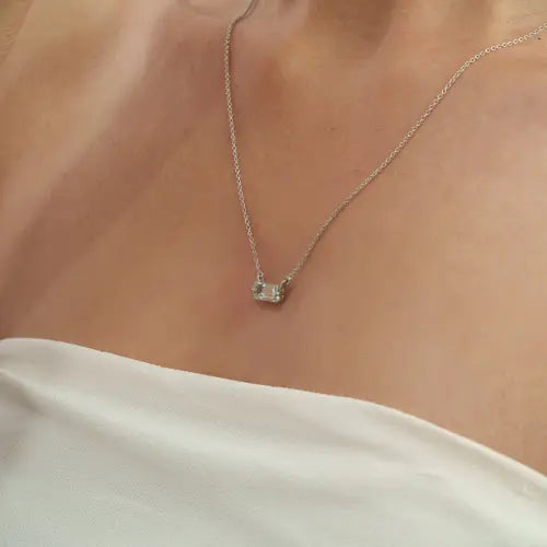 Minimalist Baguette Cut Natural Aquamarine Gemstone 925 Silver Pendant Necklace For Women's