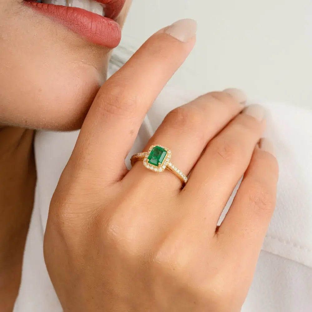 18k Solid Yellow Gold High Quality 100% Natural Emerald & Diamond Ring