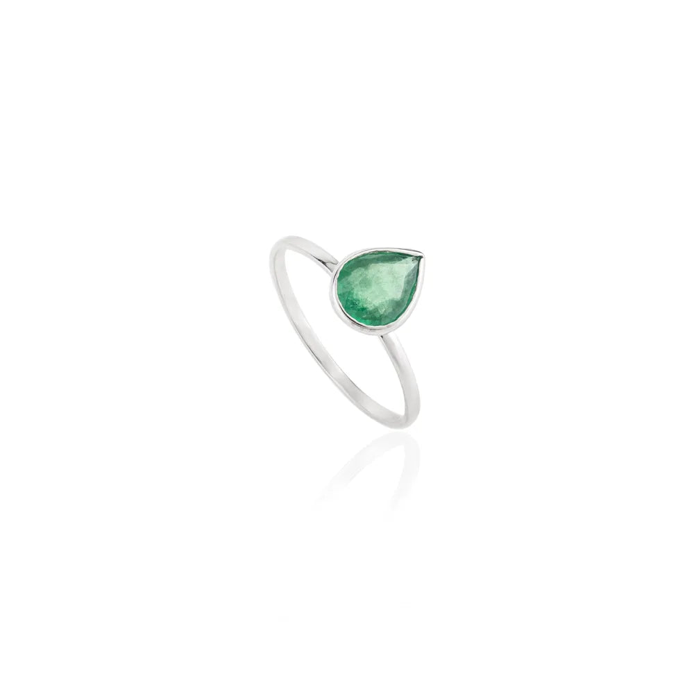 New Arrival Emerald 18K White Gold Pear Shape Gemstone Ring