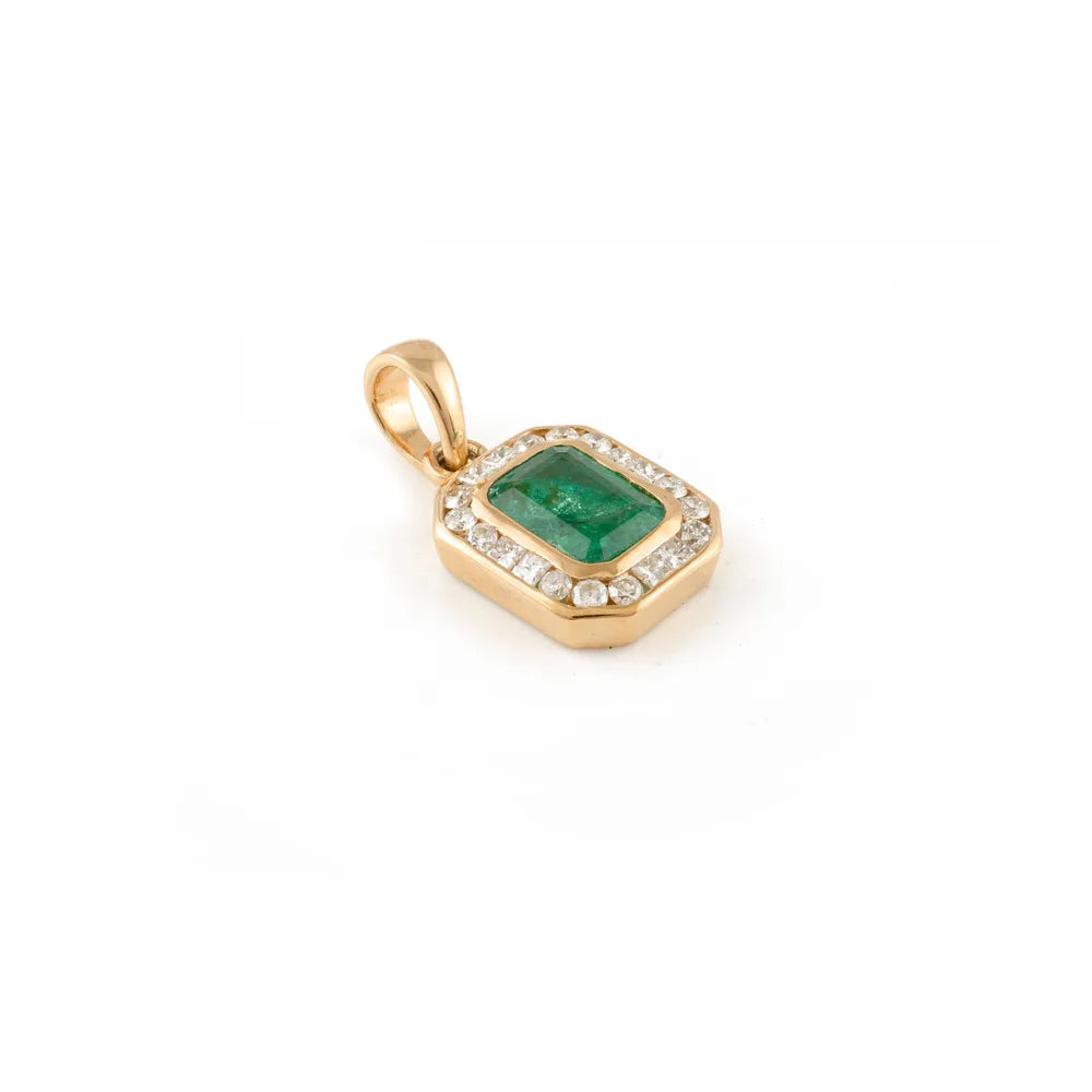 Fashionable Jewelry Natural Emerald & Diamond 14K Solid Yellow Gold May Birthstone Pendant