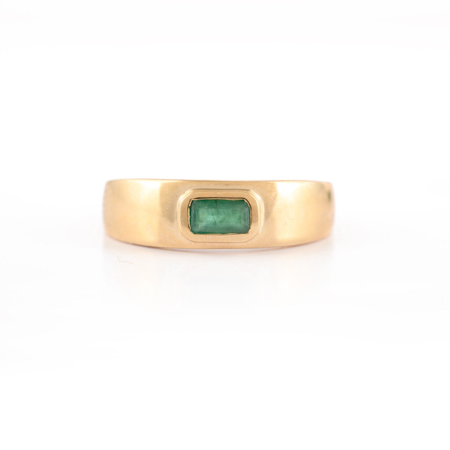 Handcrafted Natural Precious Gemstone Emerald 18K Solid Yellow Gold Men Ring