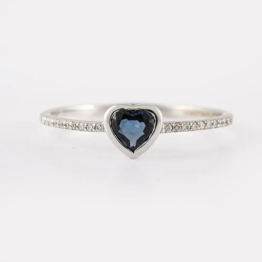 Handmade Natural Heart Shape Blue Sapphire & Diamond 18K White Gold Dainty Ring