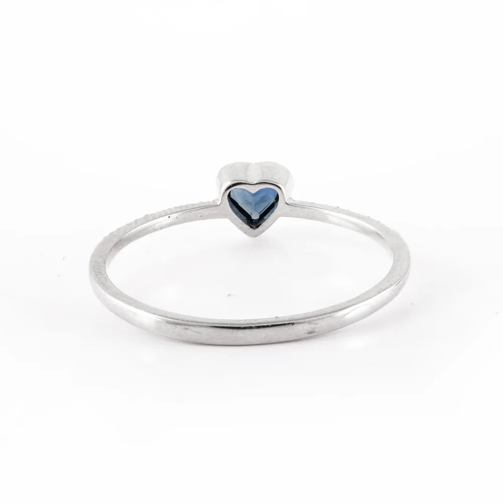 Handmade Natural Heart Shape Blue Sapphire & Diamond 18K White Gold Dainty Ring