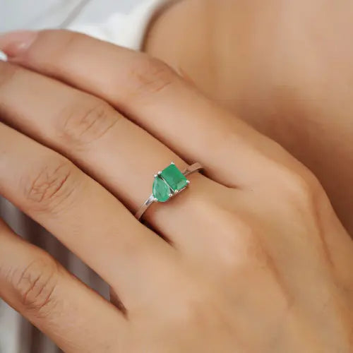 Stunning 925 Sterling Silver Emerald Gemstone Toi et Moi Ring Simple Everyday Wear Jewelry