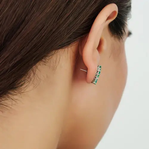925 Silver Beautiful Round Cluster Oval Cut Natural Emerald & Diamond Stud Earrings